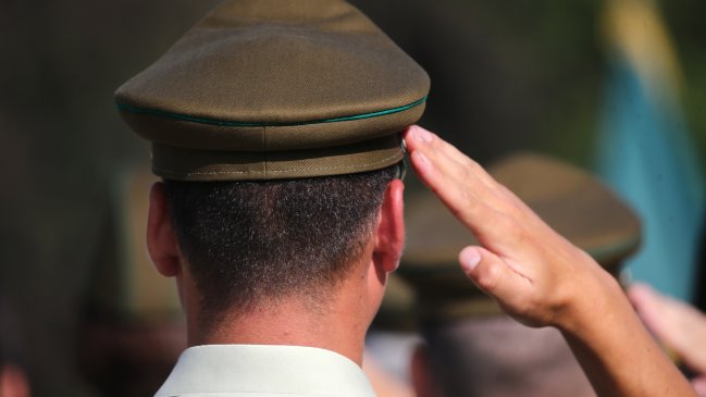 Tres falsos carabineros detenidos por agresión en terminal de Estación Central