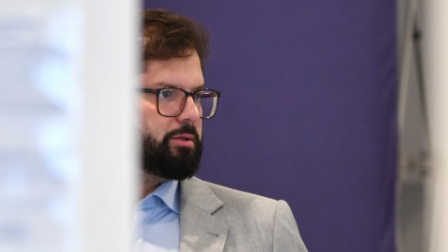 Boric retoma agenda tras vacaciones en plena crisis de las pensiones de gracia