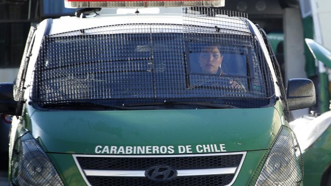   Delincuentes armados robaron dos millones desde una tienda de bolsos en Santiago 