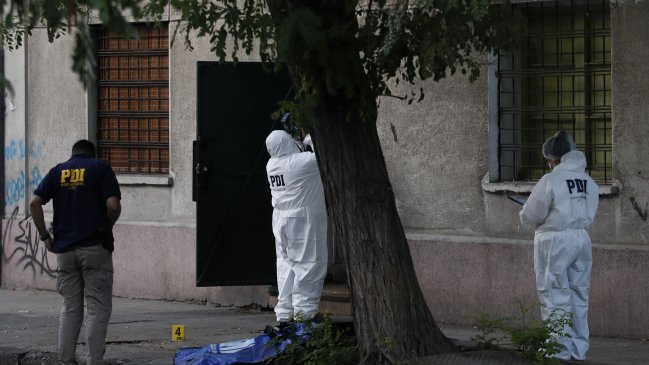 Mujer de 51 años fue hallada muerta por su hijo en Renca