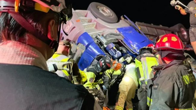  Arica: Volcamiento dejó dos niñas muertas y cuatro heridos en la Ruta 5  