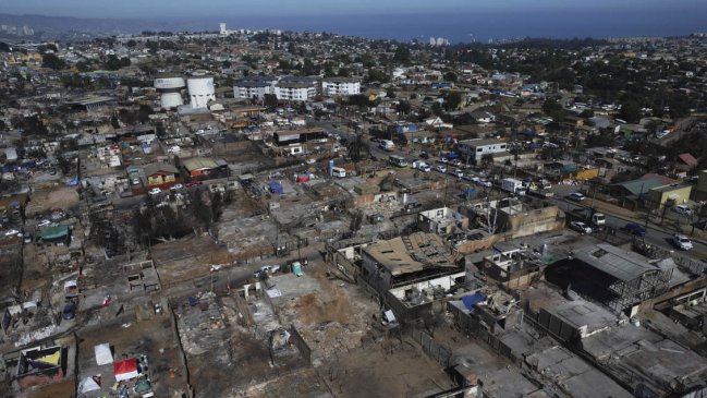 Catástrofe de incendios forestales en Valparaíso destruyó 7 mil viviendas