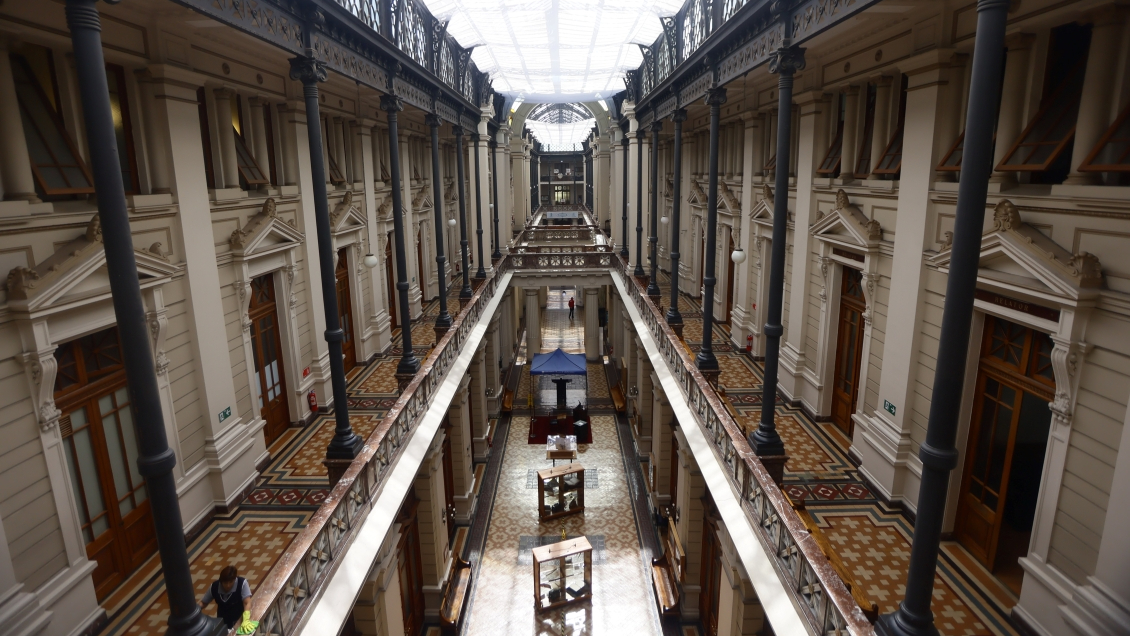 Corte Suprema aprobó millonaria compra de 22 automóviles Lexus para sus ministros