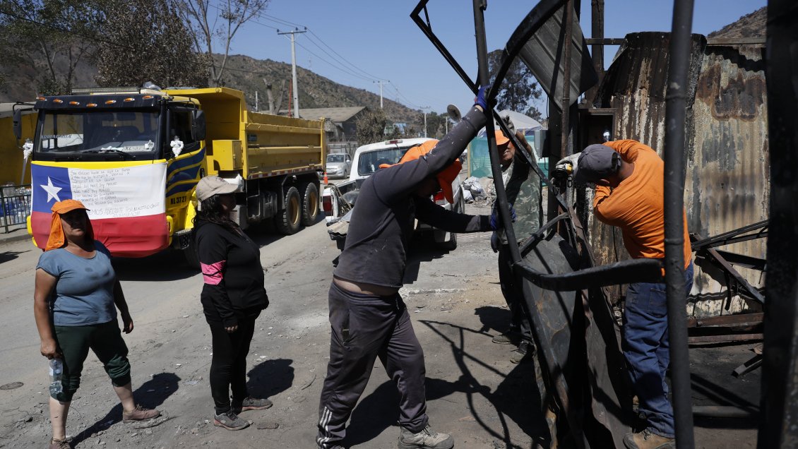 A 10 días de los incendios: ¿Qué ayuda necesitan los damnificados de Valparaíso?