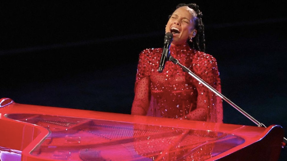 Alicia Keys desafinó en show de medio tiempo: error fue editado por el Super Bowl