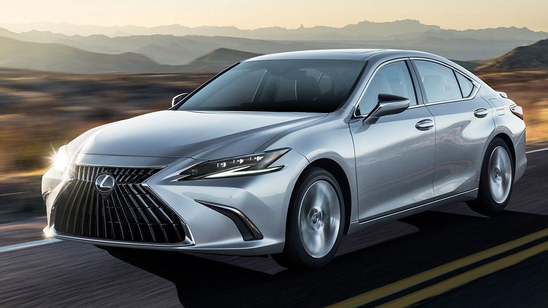 Ministro Marcel descartó incidencia del Gobierno en compra de autos de lujo para la Suprema