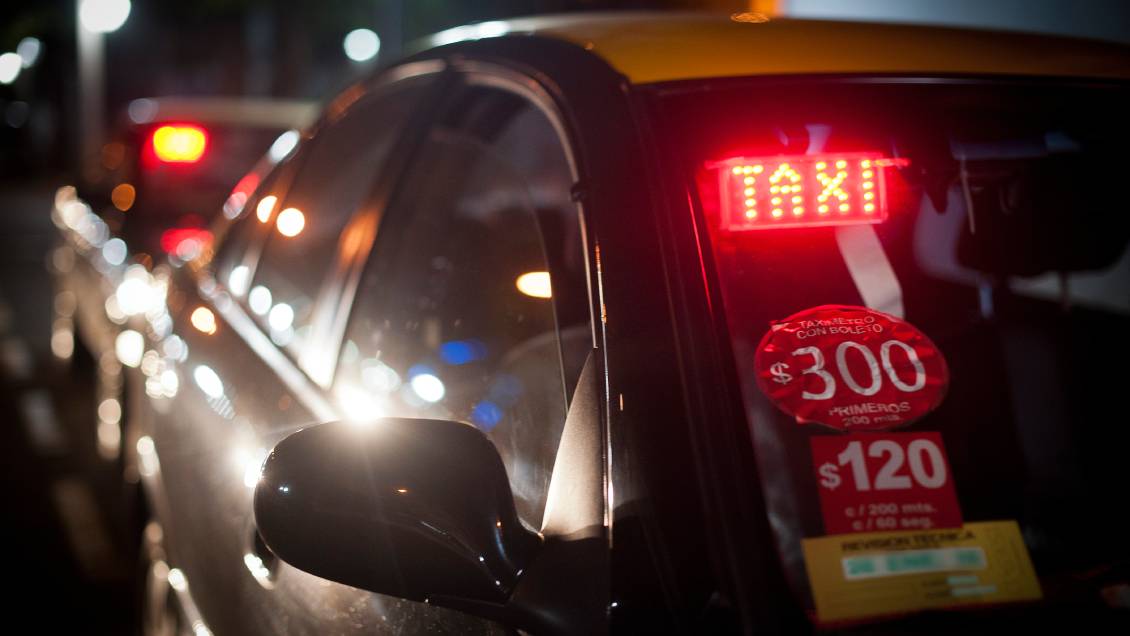 Tres taxistas son acusados de emboscar y de asesinar a balazos a un colega