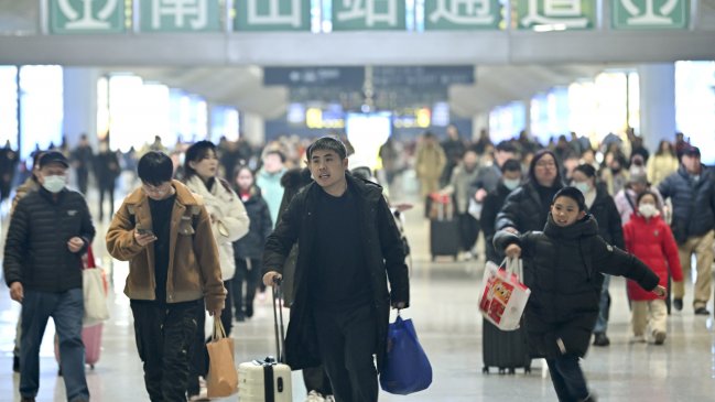 Vacaciones de la Fiesta de la Primavera dejan un boom de viajes en China