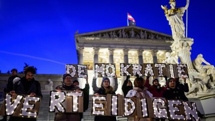  Miles protestaron por la democracia y contra la ultraderecha en Austria  