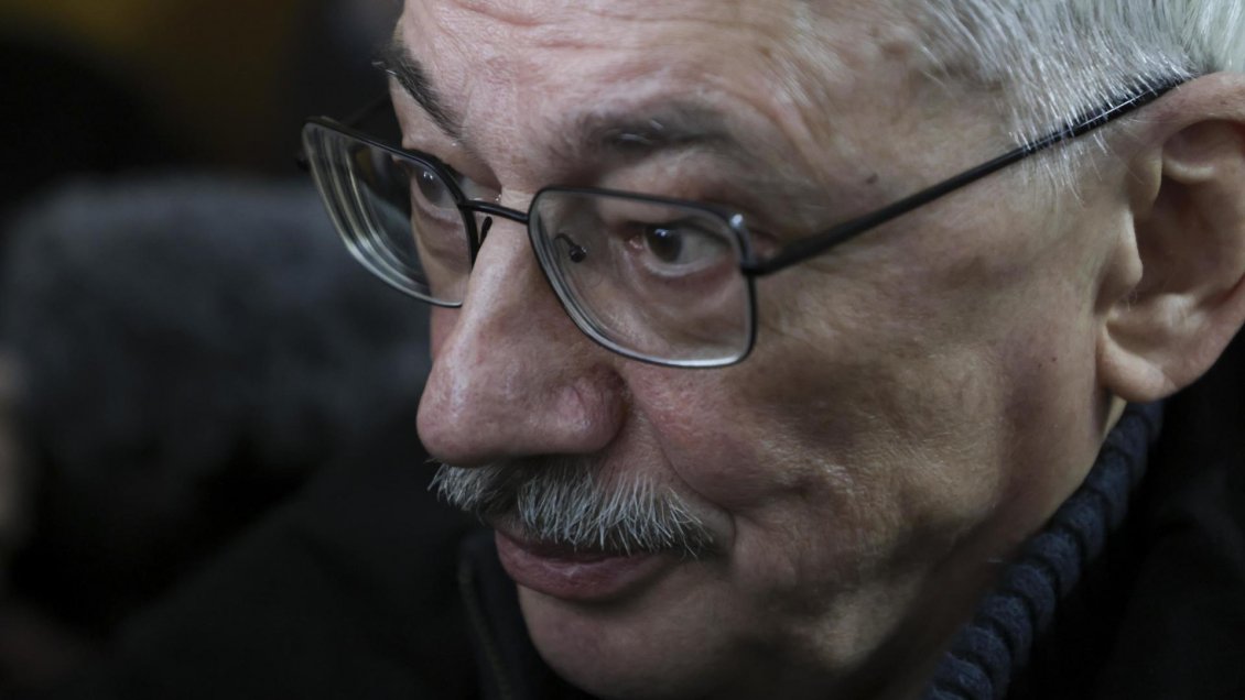 Rusia condenó a prisión a Oleg Orlov, líder de ONG que recibió el Nobel de la Paz