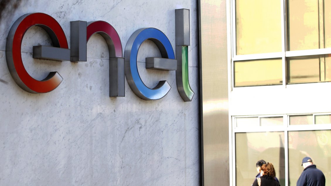 Italia impuso millonaria multa a Enel por no proteger datos ante 