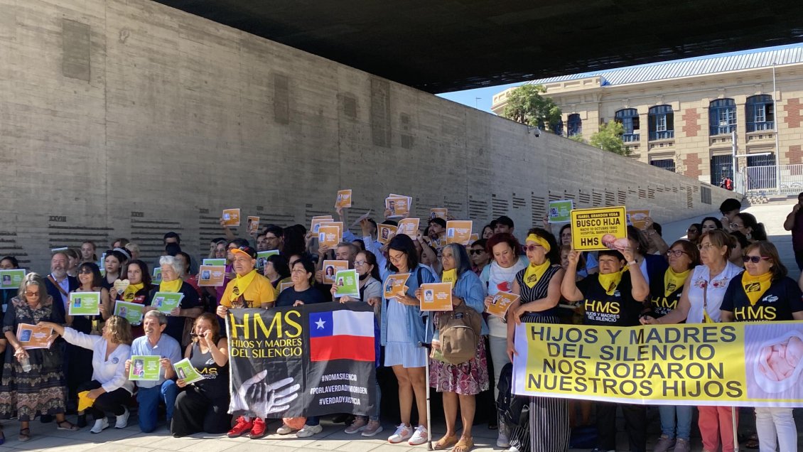 Madres chilenas recrearán con IA rostros de sus hijos robados en la dictadura militar