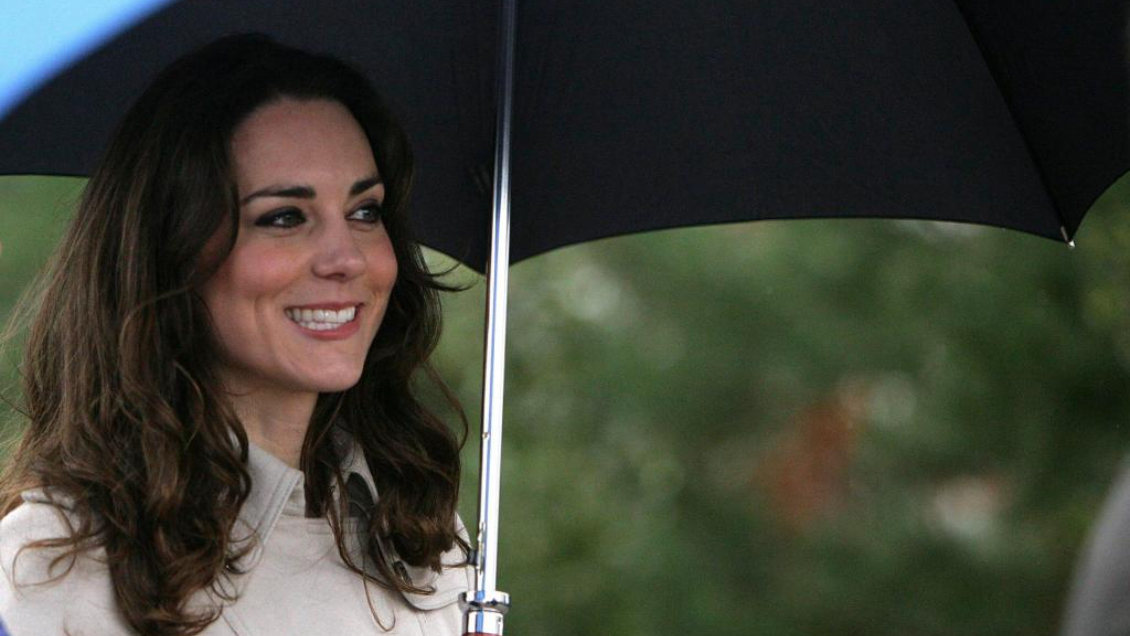 Revelan primera imagen de la princesa Kate tras cirugía abdominal