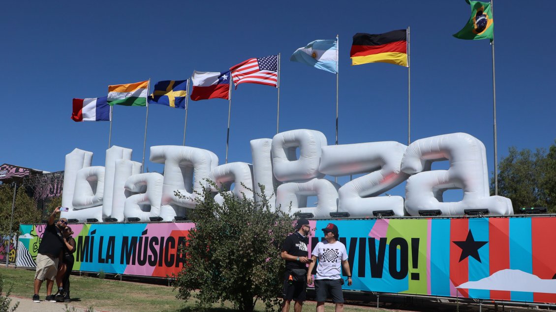 Cuatro detenidos por agredir a carabineros a la entrada del festival Lollapalooza