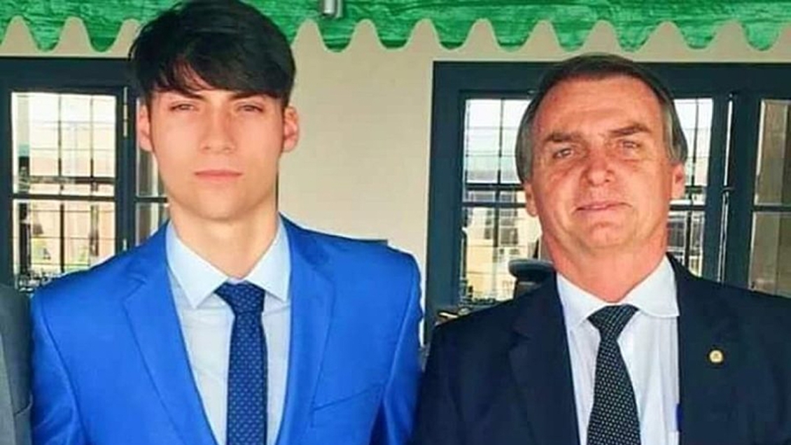 Fiscalía brasileña acusó al hijo menor de Bolsonaro por fraude y lavado de dinero