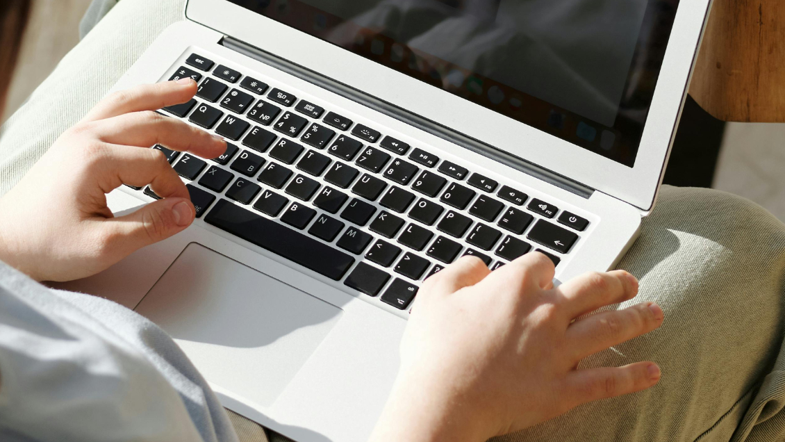 Becas TIC 2024: Revisa si recibes un computador gratis y cuáles son los requisitos