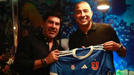  Marcelo Salas compartió con David Trezeguet y le regaló una camiseta de la U 