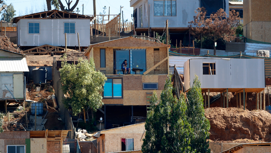 Alcaldesa de San Antonio cuestionó desalojo de megatoma y planteó regularización