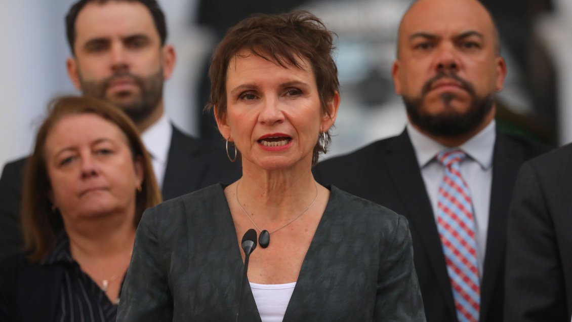 Tohá planteó que funcionarios de Gobierno que sean formalizados deberán dejar sus cargos