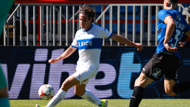 Clemente Montes salió lesionado en la visita de la UC a Huachipato