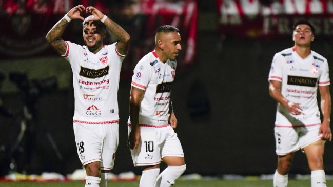 Deportes Copiapó abandonó el fondo de la tabla con victoria sobre La Calera