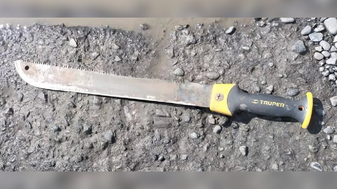 Hombre atacó a su hermano con un machete y le cortó un dedo