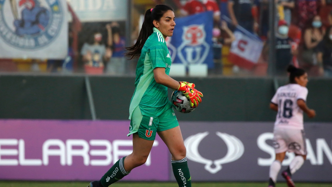 Universidad de Chile informó que operación a Natalia Campos resultó 