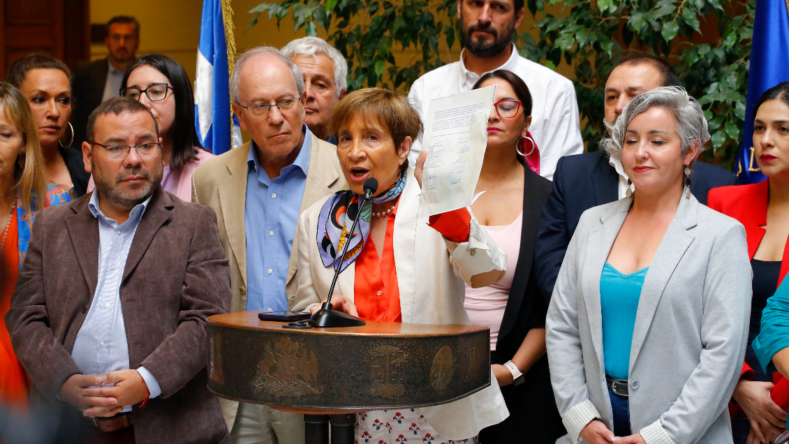 PC exhibe texto en que Demócratas da su apoyo para que un comunista presida la Cámara