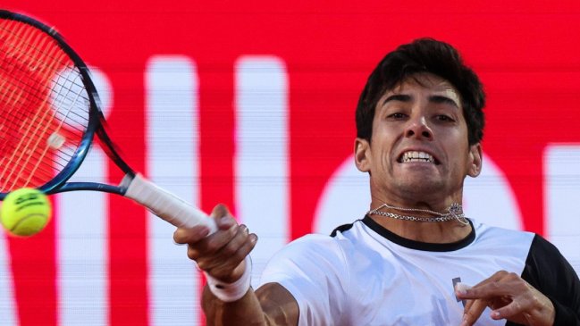 Garin cumplió el trámite y avanzó a segunda ronda en Estoril tras historiado partido