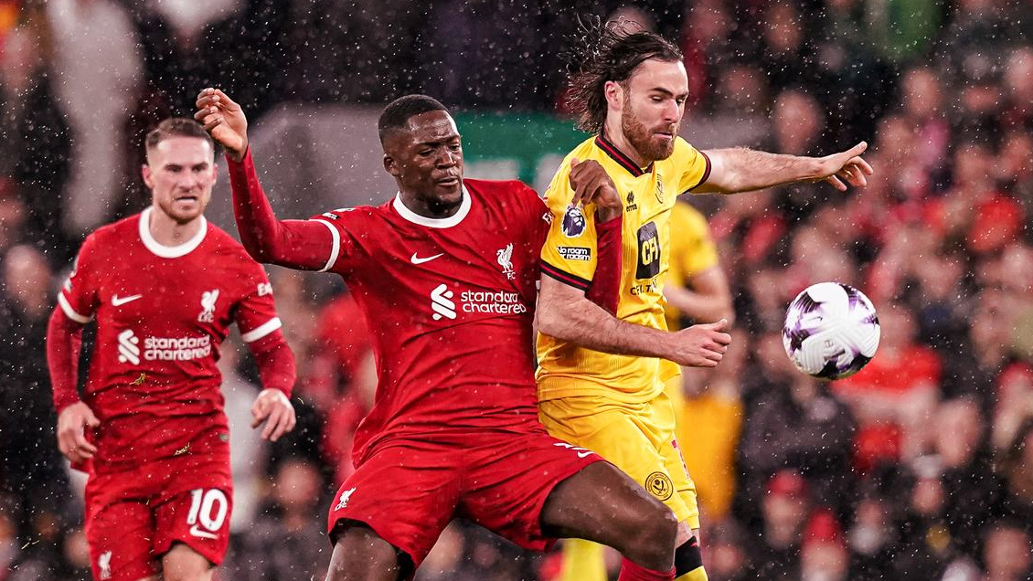 Liverpool mantuvo el liderato en la Premier a costa del Sheffield de Brereton