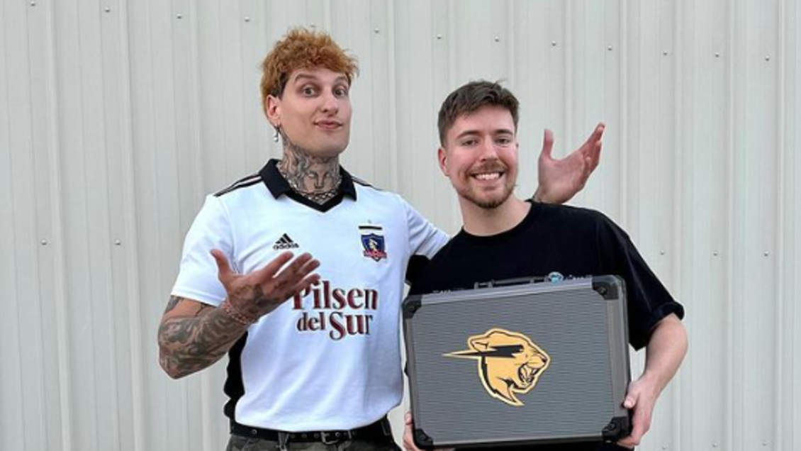 MrBeast firmó la camiseta de Colo Colo y encendió las redes sociales