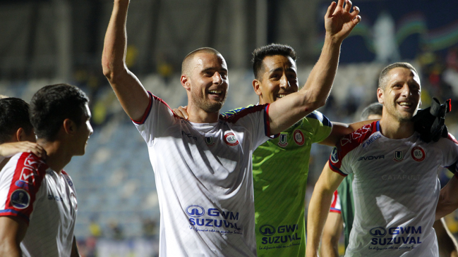 La Calera se estrenó en Sudamericana con triunfo de visita sobre Alianza