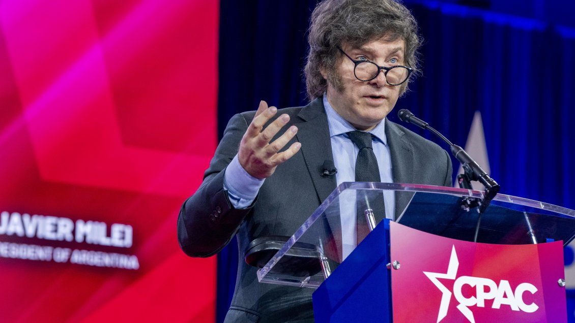 FMI celebra reformas de Milei, pero le pide generar apoyo social y político