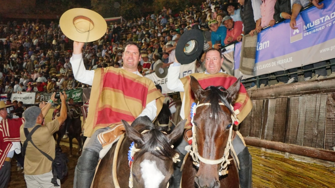 Luis Huenchul y Felipe Undurraga se alzaron con el título en el 75° Campeonato Nacional de Rodeo