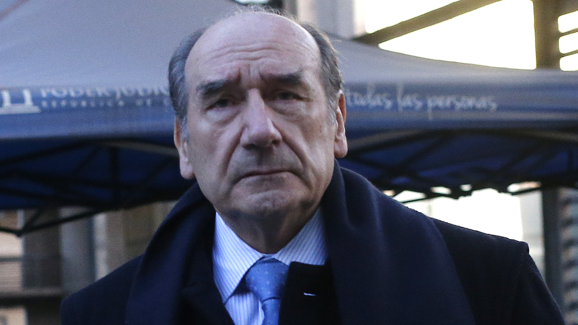 Fiscal: General Fuente-Alba y su esposa iban cada dos días al banco a lavar activos