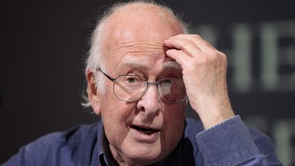   Murió el científico Peter Higgs, descubridor del 