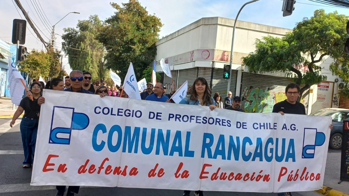 Profesores de O'Higgins se manifestaron ante 