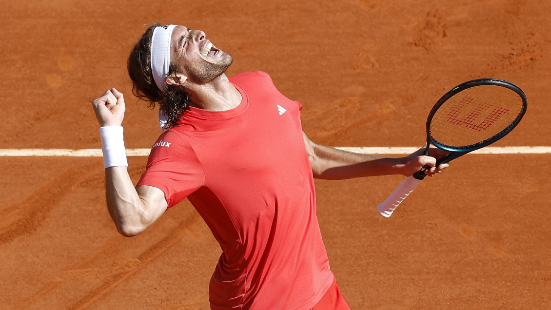 Tsitsipas entró a la final del Masters 1.000 de Montecarlo tras vencer a Sinner
