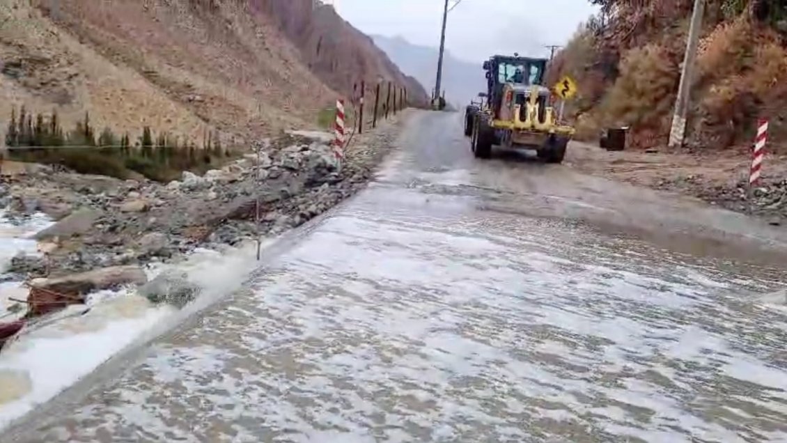 Sistema frontal activa quebradas y corta caminos en Atacama y Coquimbo