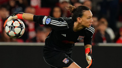   Lyon contó con Endler en épica remontada a PSG en semifinales de Champions Femenina 