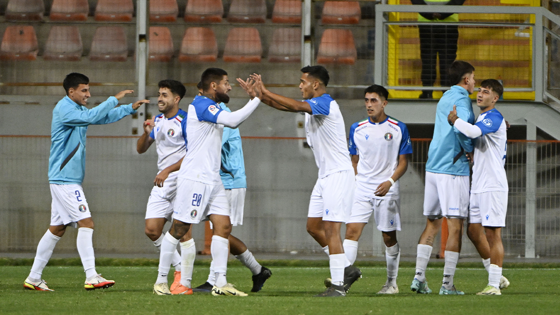 Audax Italiano abandonó el último lugar de la tabla tras golear a Cobreloa en Calama