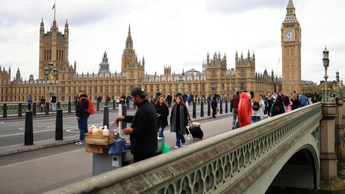 Reino Unido saca adelante su plan de deportaciones a Ruanda