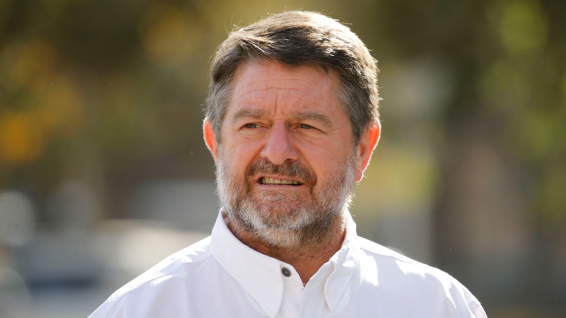 Claudio Orrego propone un Barrio Rojo para Santiago