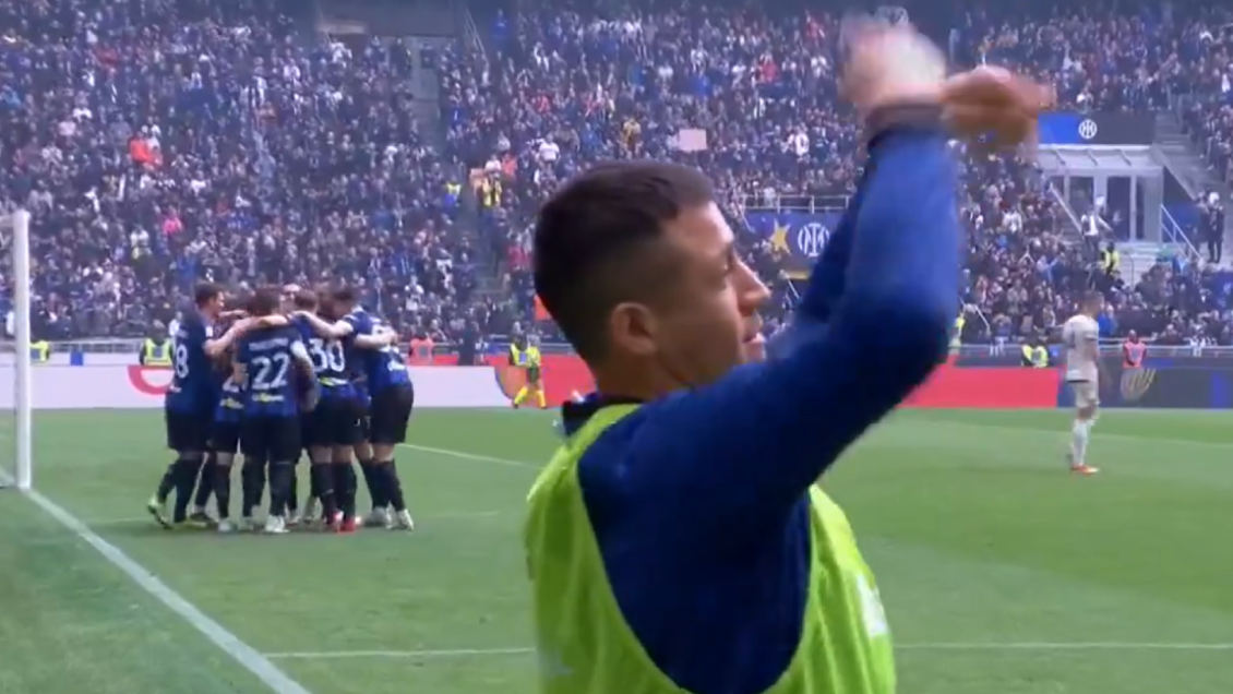 [VIDEO] Siempre quiere jugar: Alexis pidió entrar como cambio en pleno festejo de Inter