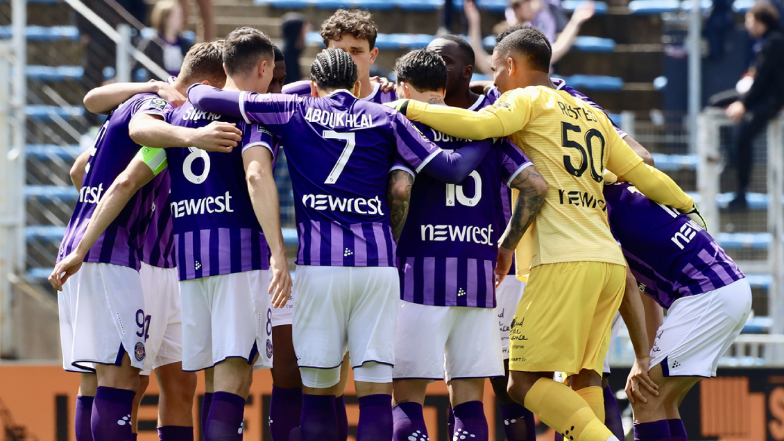 Toulouse tuvo a Gabriel Suazo como titular en su victoria ante Lorient