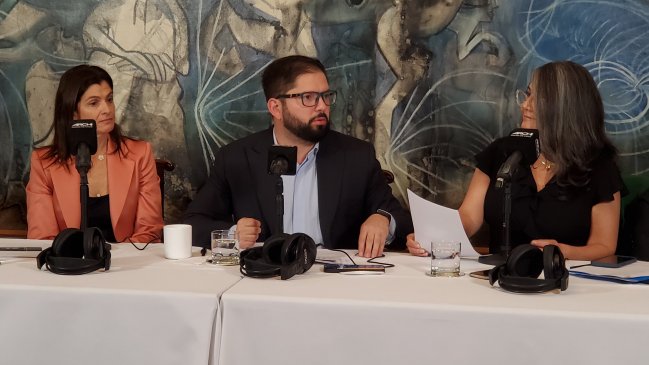 Presidente conversó de actualidad con las radios