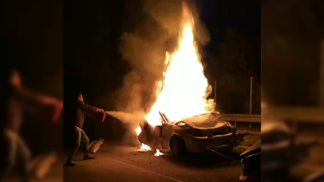 Tres personas murieron en incendio de su vehículo en Villa Alemana