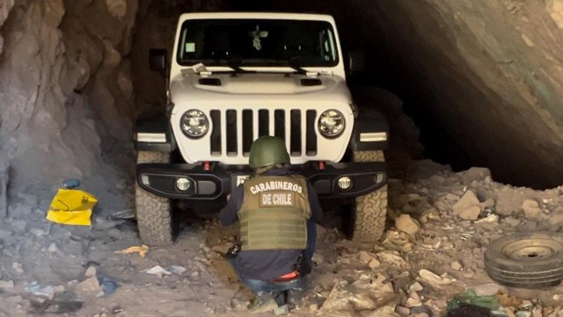 En un pique abandonado encuentran vehículo robado en Antofagasta