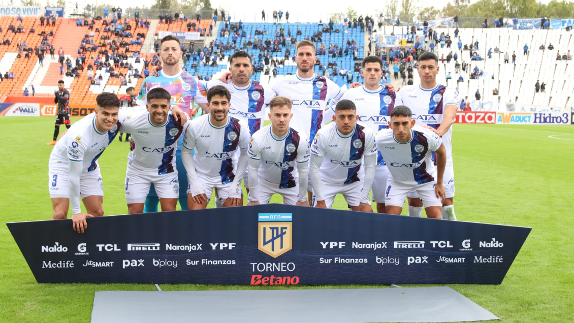 Thomas Galdames fue titular en la derrota de Godoy Cruz ante Barracas Central