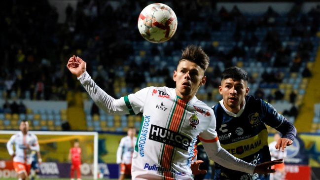 Cobresal rescató un agónico empate en su visita a Everton